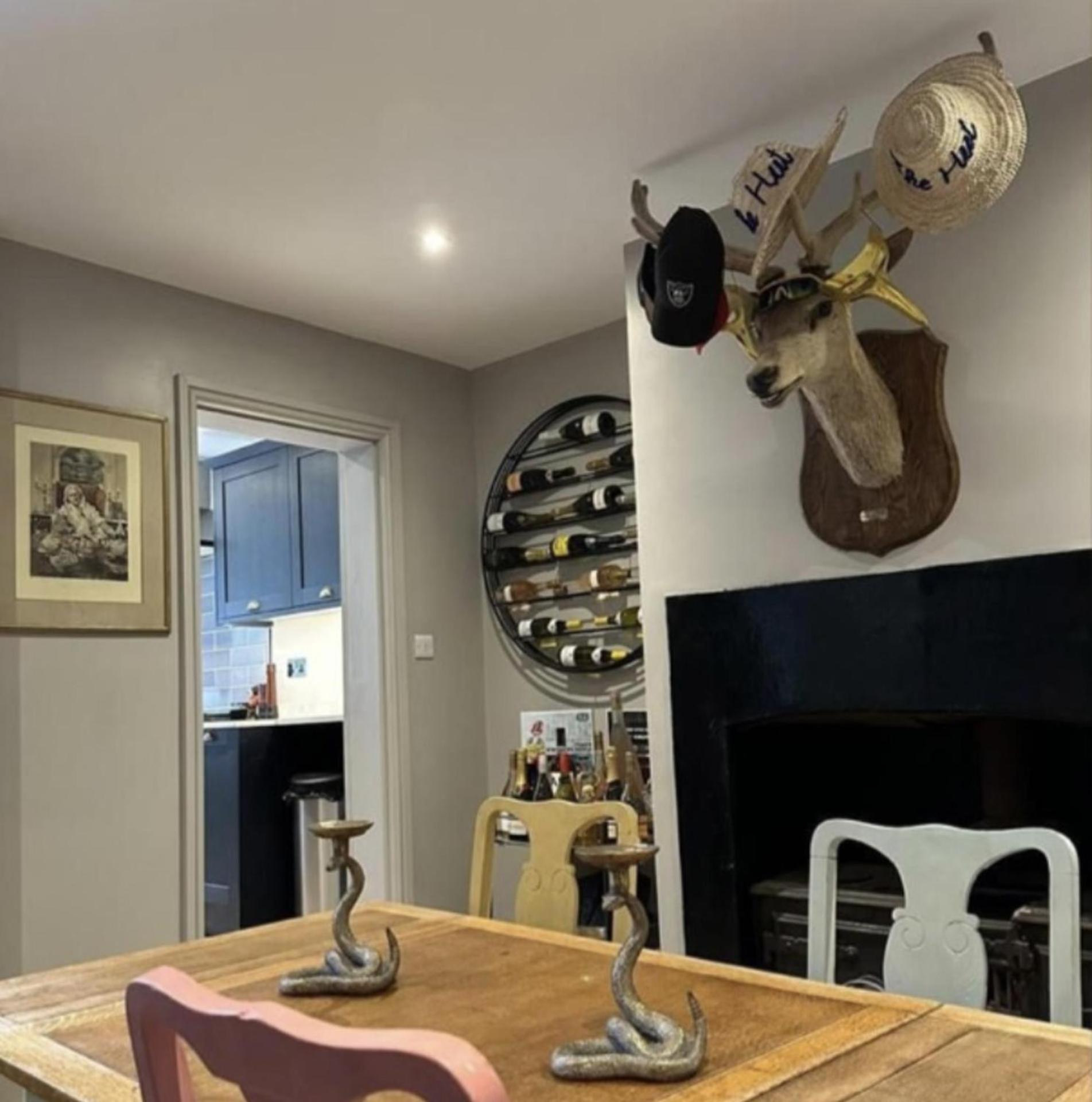 Charming 3-bed House In Holiday home *