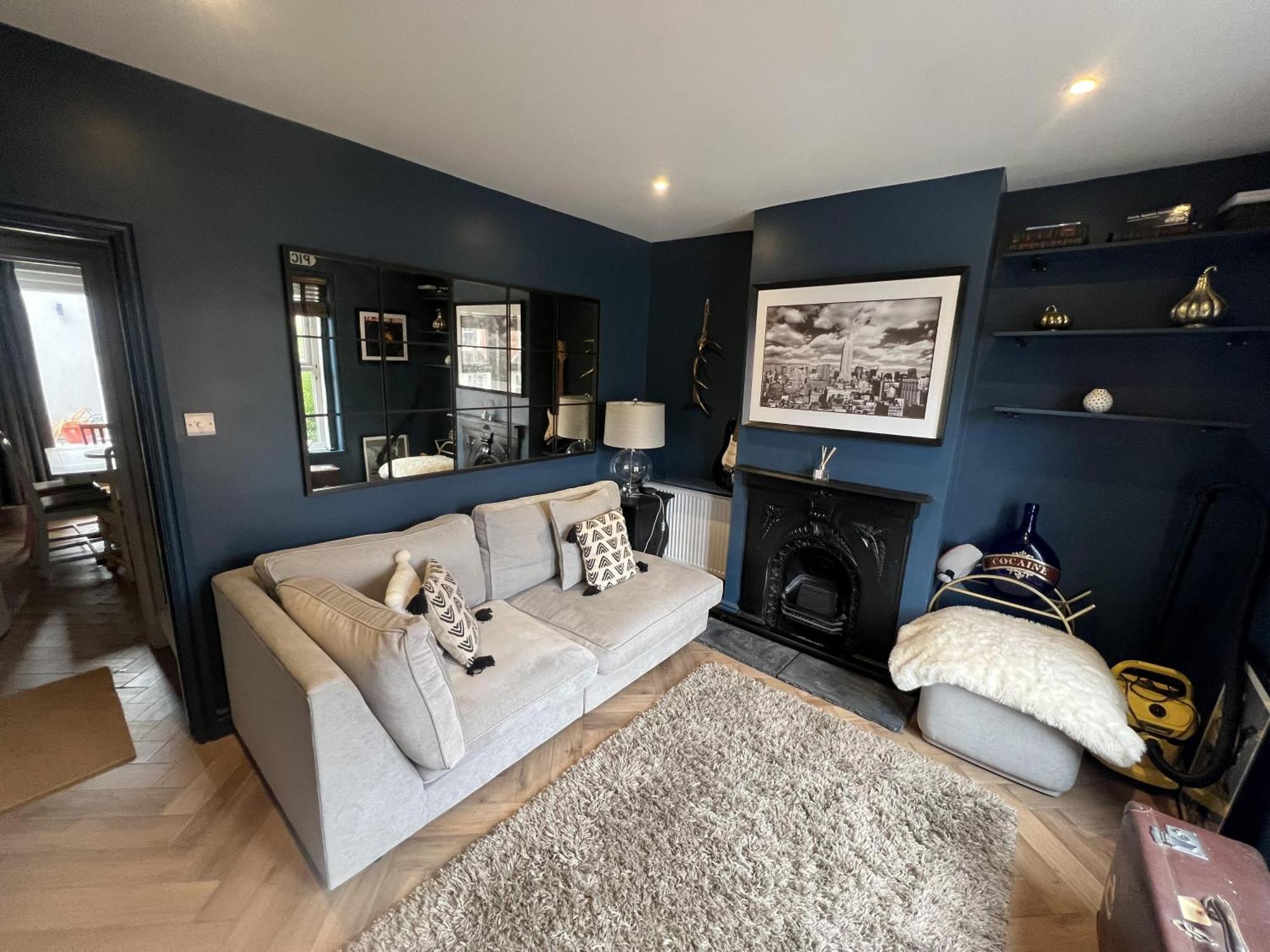 Charming 3-bed House In Holiday home *